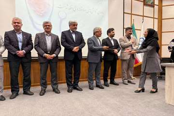 تجلیل از بهورزان برگزیده مرکز بهداشت شهرستان رشت